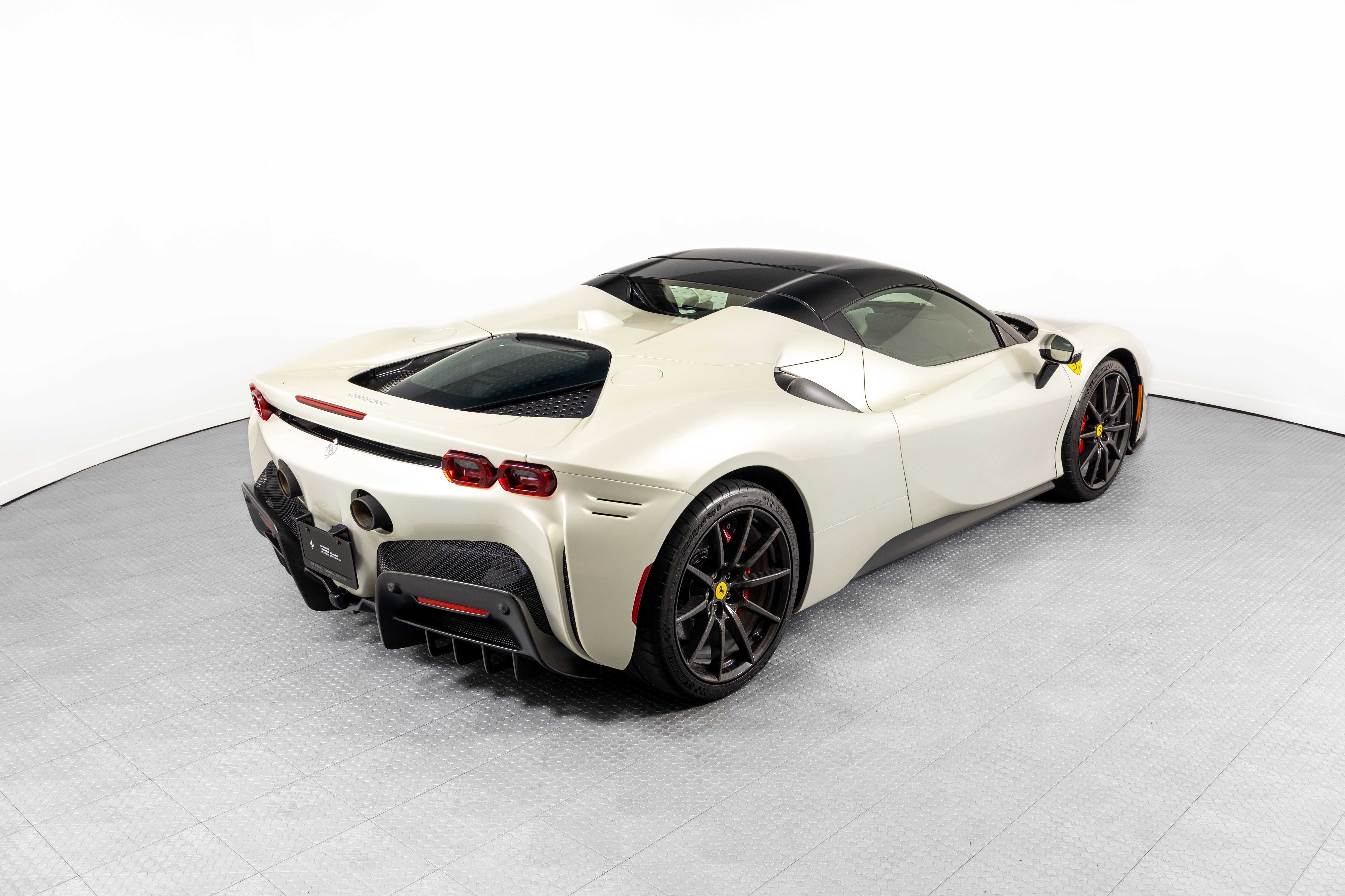 Certified 2025 Ferrari SF90 Spider AWD/4WD image 2