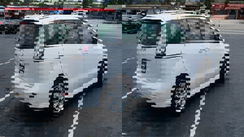 Used 2010 MAZDA MAZDA5 Grand Touring image 6