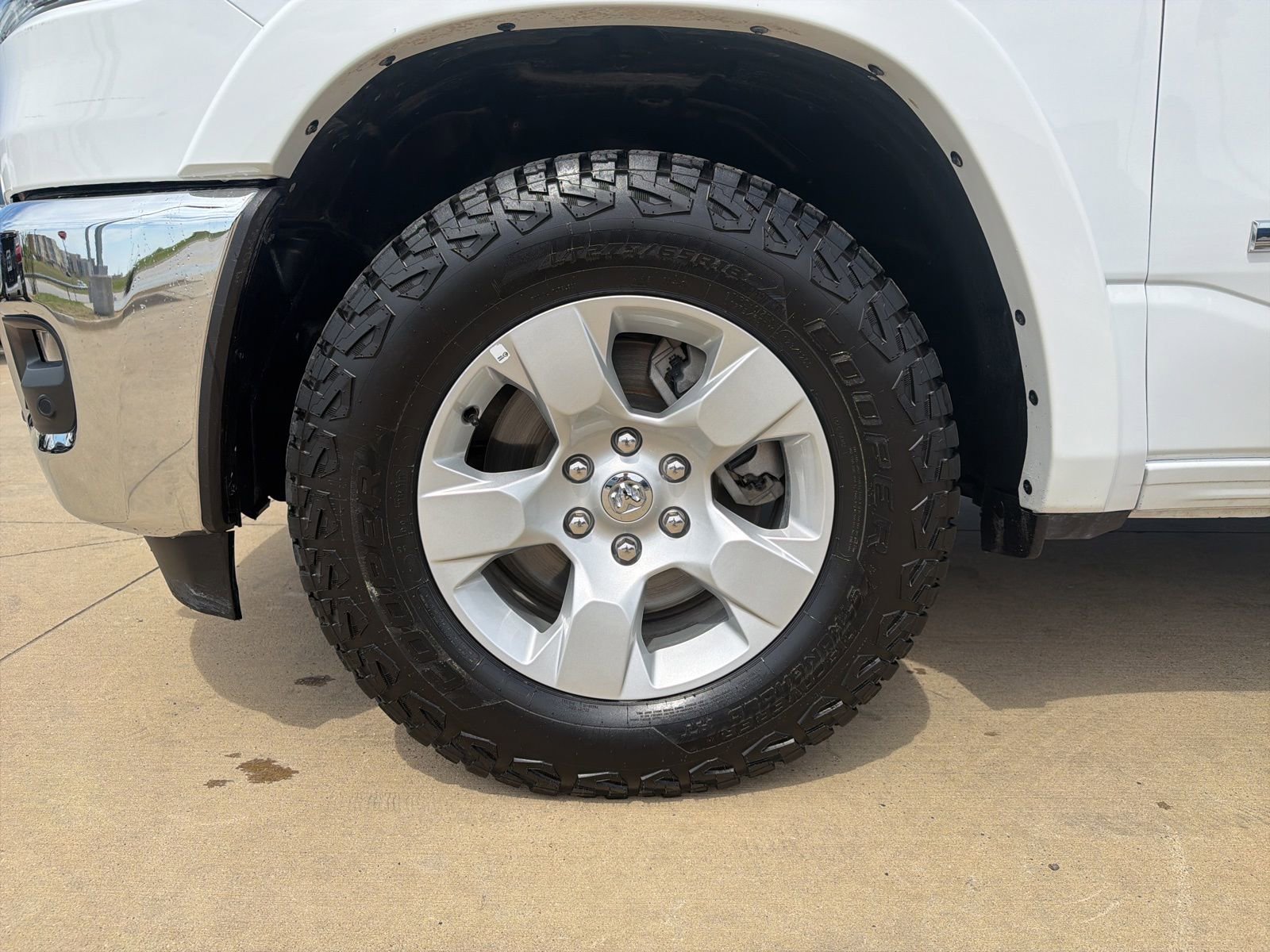 Used 2025 RAM 1500 Lone Star AWD/4WD image 9