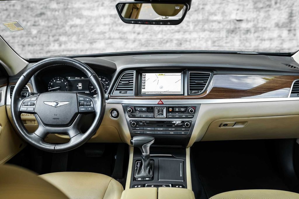 Used 2018 Genesis G80 3.8 w/ Option Group 02 image 24