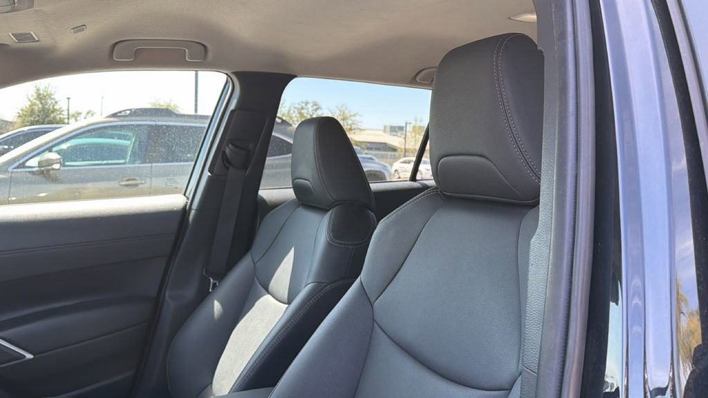 Certified 2025 Toyota Corolla Cross XLE image 13