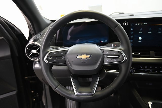 Used 2025 Chevrolet Equinox LT image 4