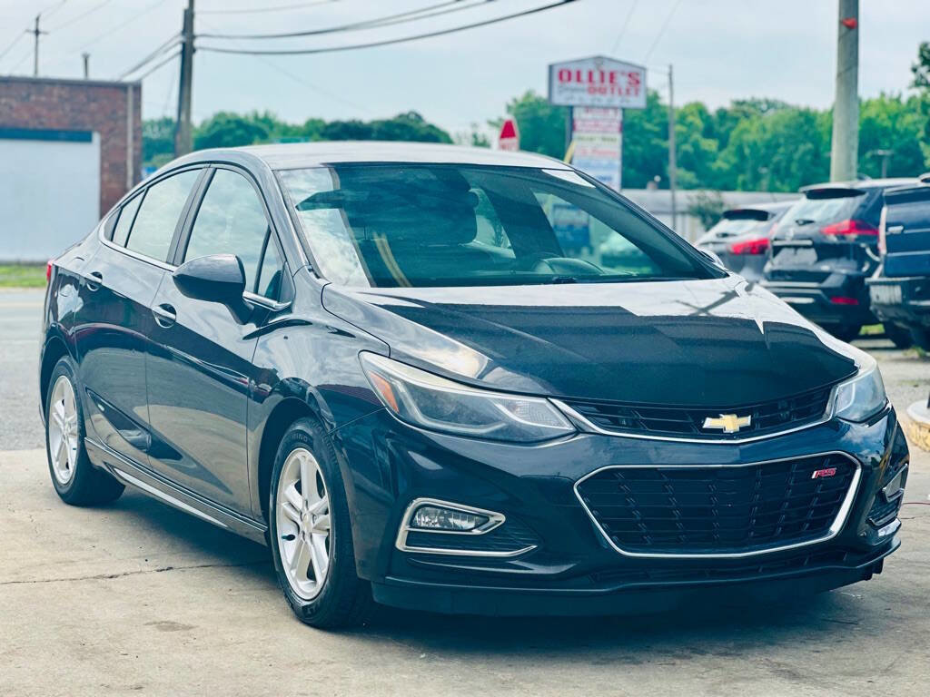 Used 2016 Chevrolet Cruze LT w/ RS Package FWD image 1