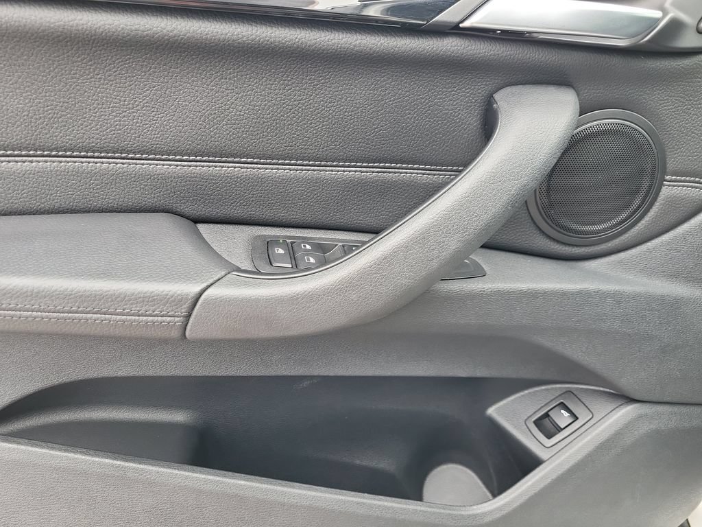 Used 2018 BMW X1 xDrive28i AWD/4WD image 10