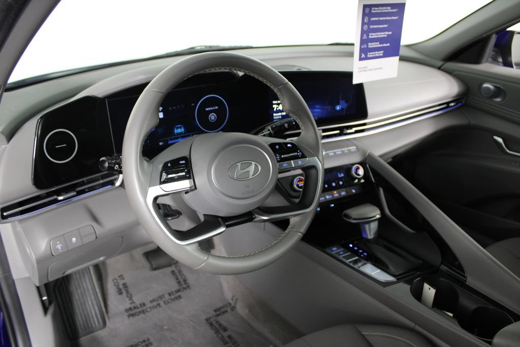 Certified 2024 Hyundai Elantra SEL w/ Convenience Package FWD image 18