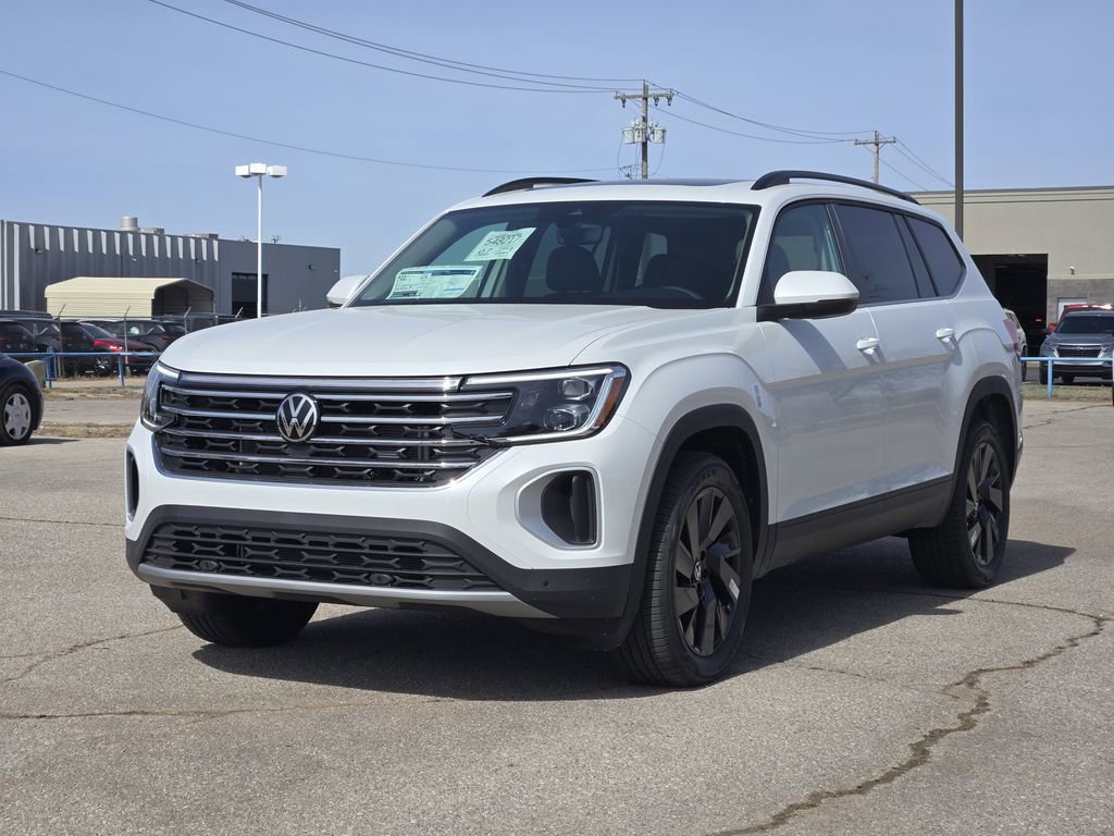 New 2026 Volkswagen Atlas SE image 2
