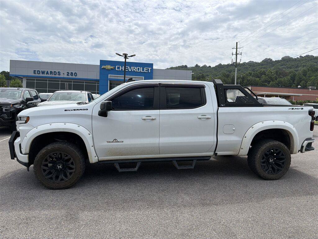 Used 2019 Chevrolet Silverado 1500 RST w/ True North Edition AWD/4WD image 2