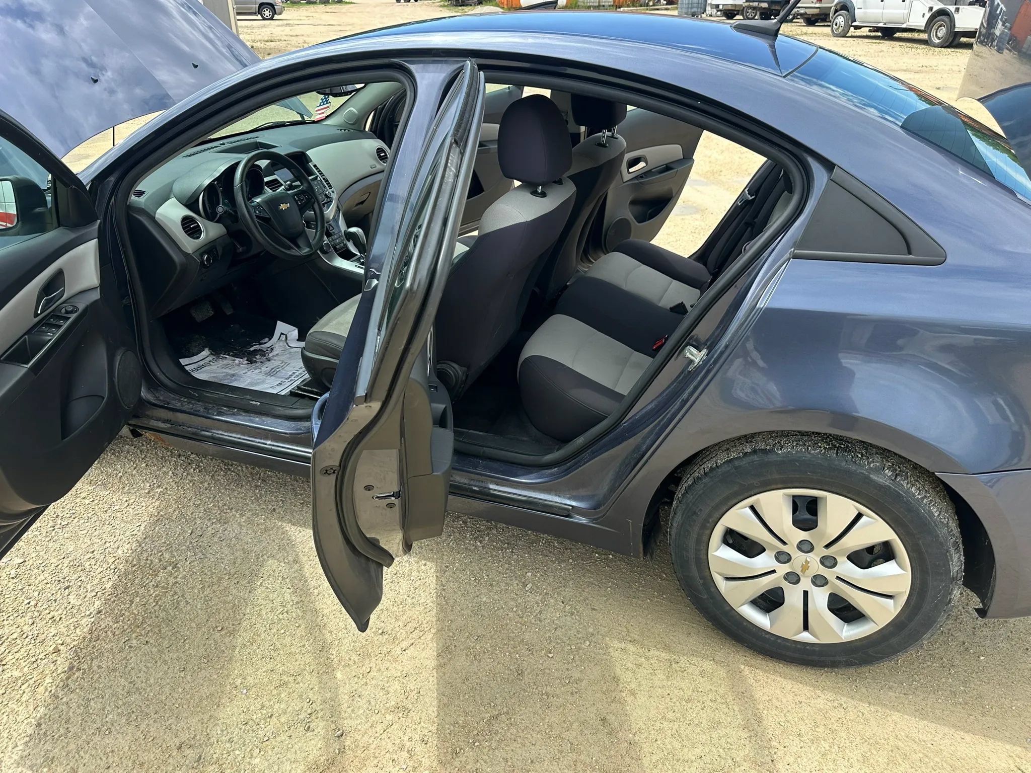 Used 2013 Chevrolet Cruze LS FWD image 10