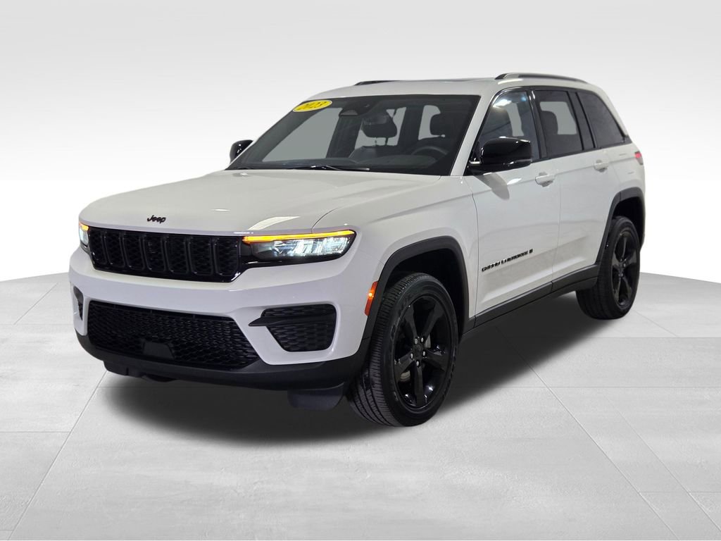 Certified 2023 Jeep Grand Cherokee Altitude image 22