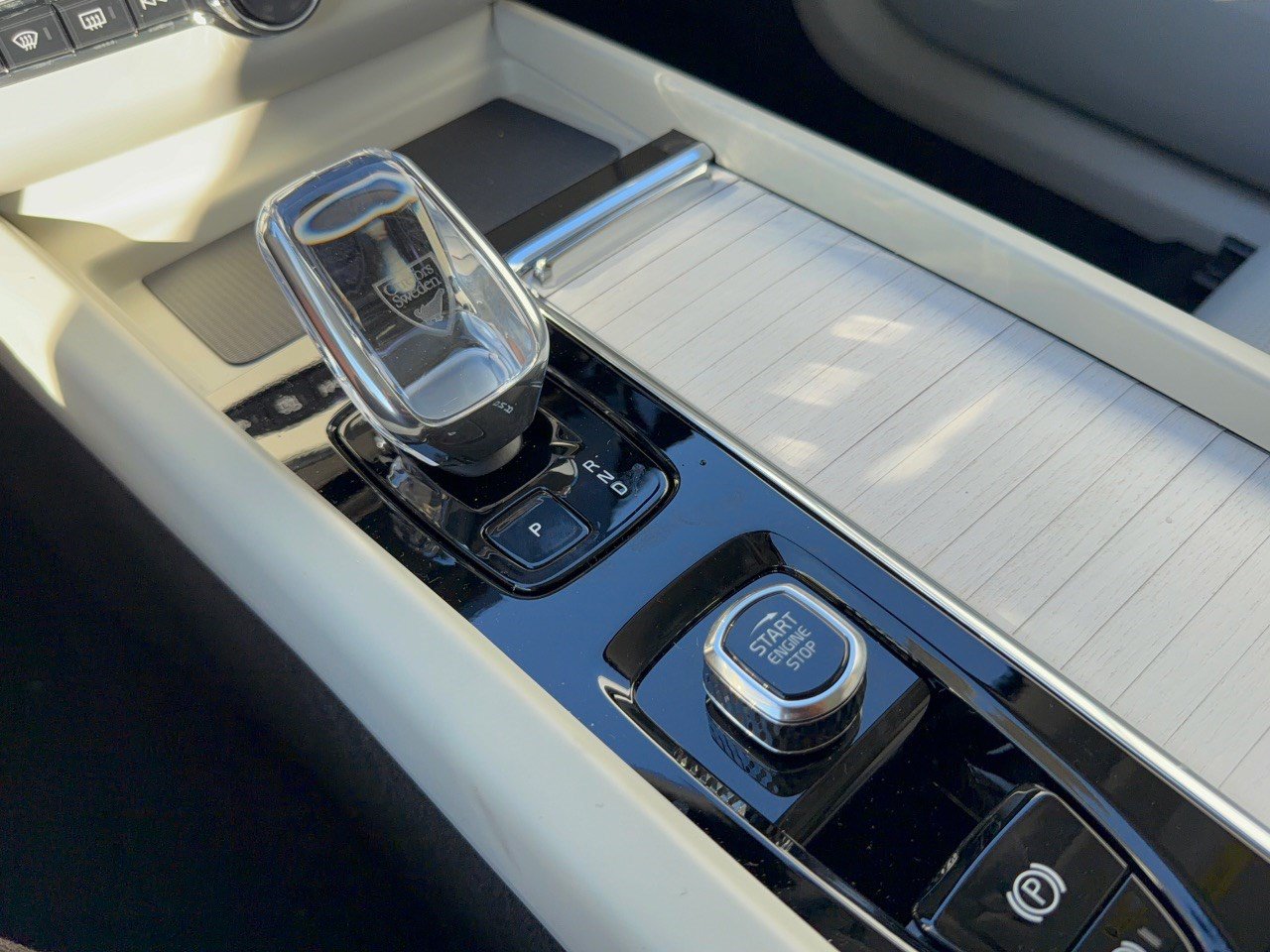 New 2027 Volvo XC60 B5 Ultra AWD/4WD image 21