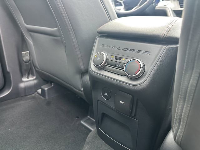 Certified 2025 Ford Explorer Active w/ Active Comfort Package AWD/4WD image 40