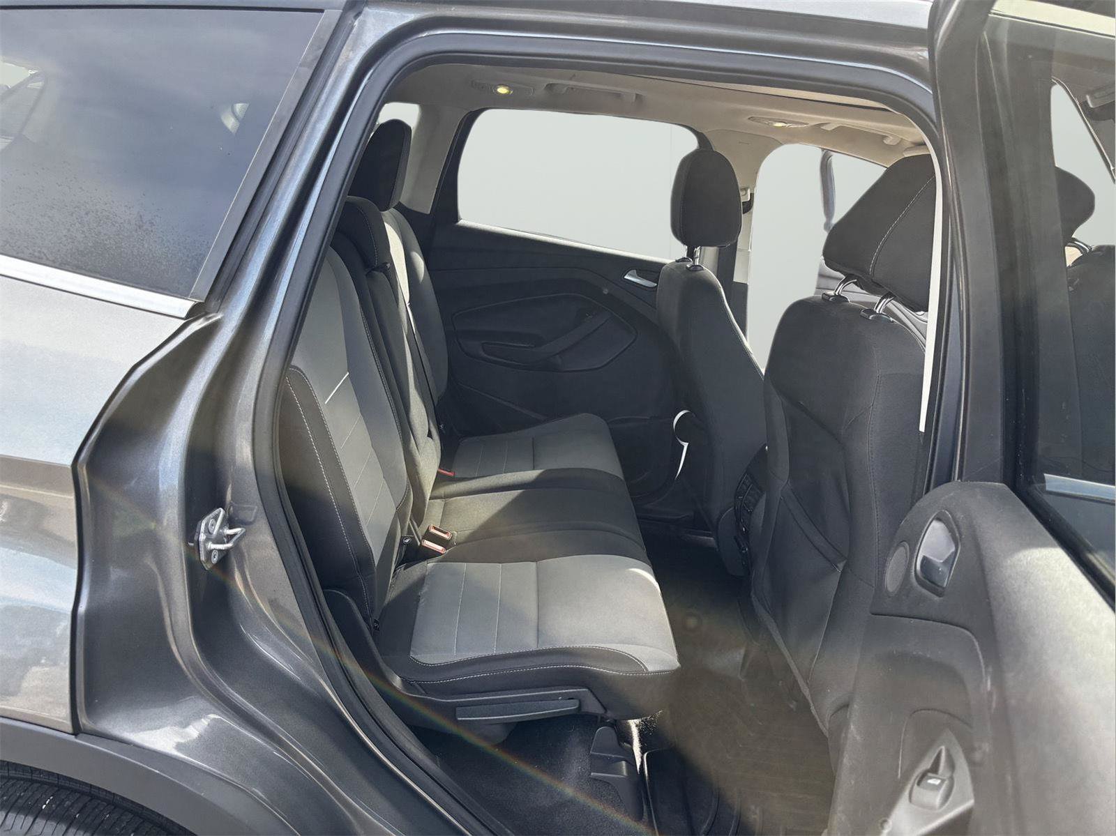 Used 2014 Ford Escape SE w/ Equipment Group 201A FWD image 30