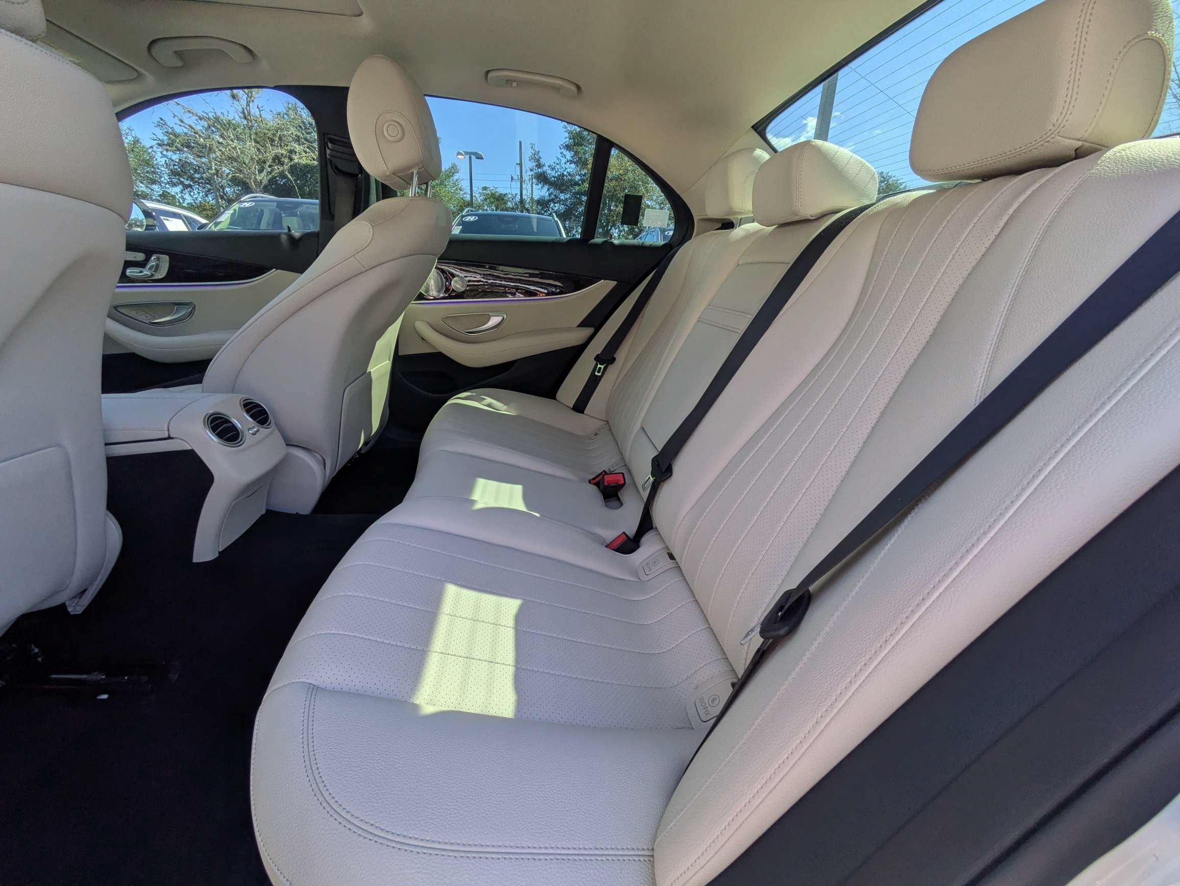Used 2020 Mercedes-Benz E 350 Sedan image 12