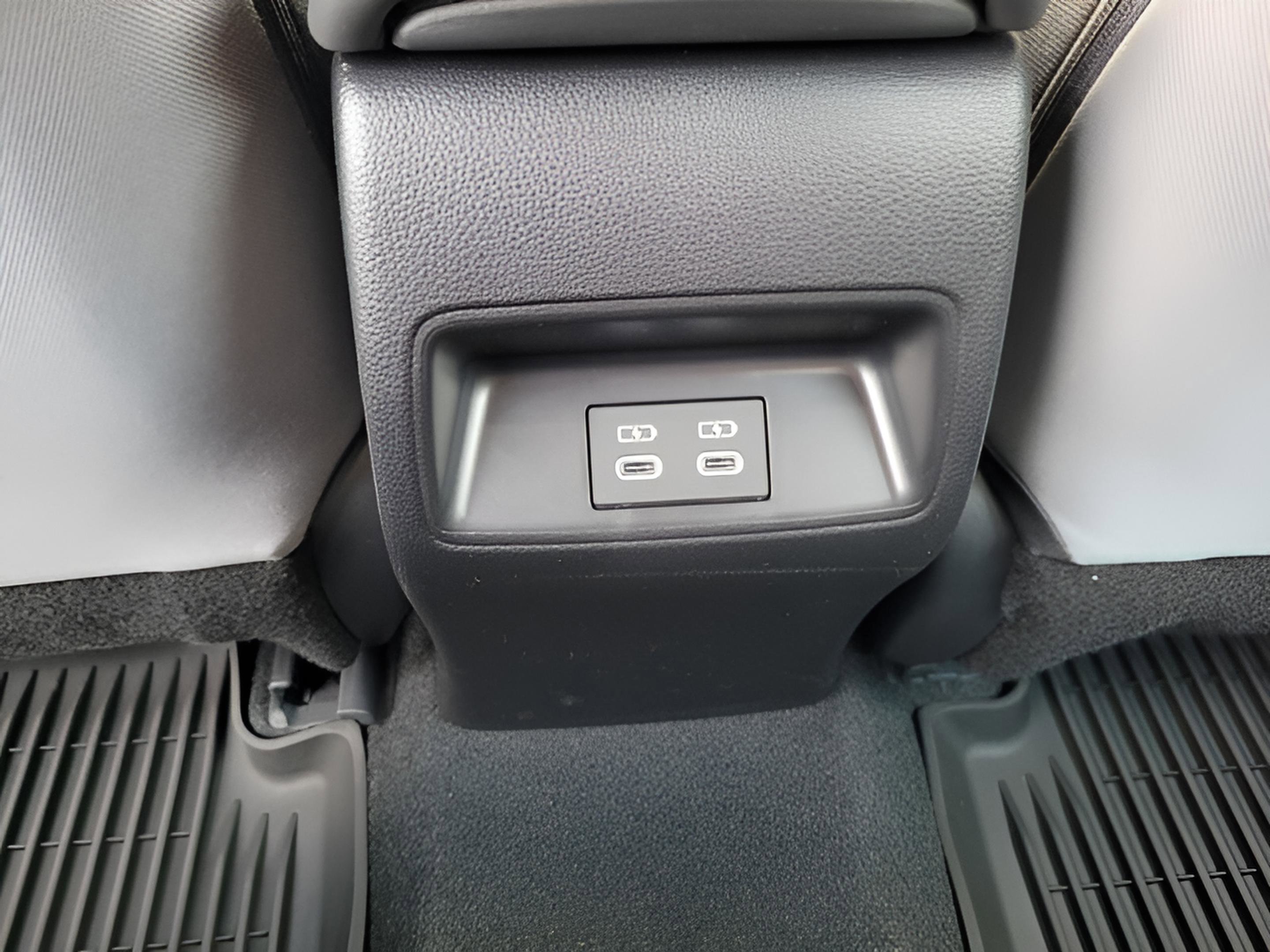 Certified 2025 Toyota Corolla SE image 11