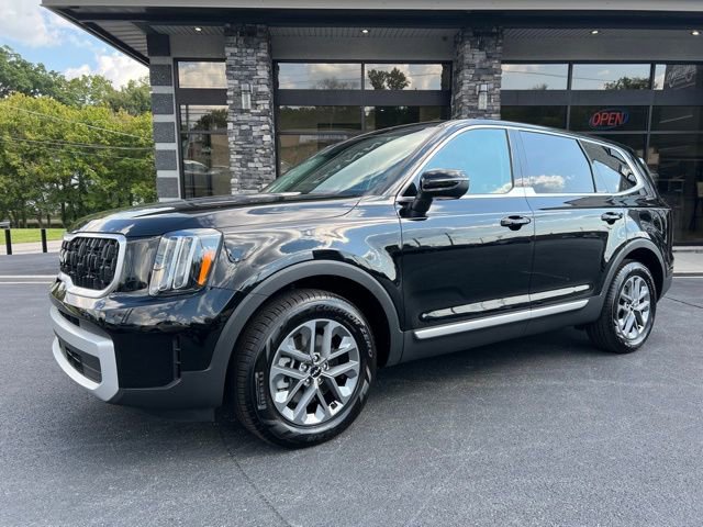 Used 2025 Kia Telluride LX image 4
