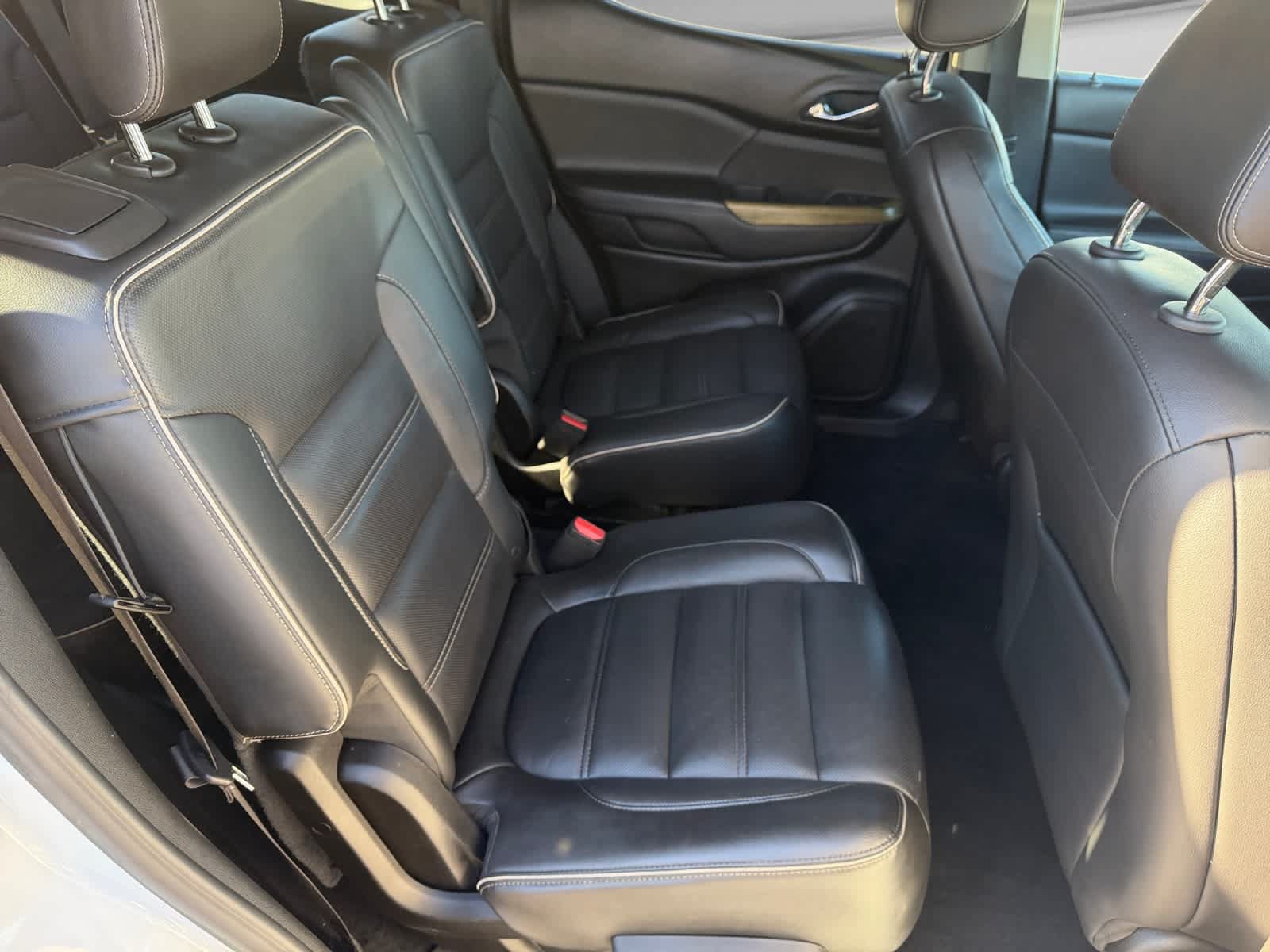 Used 2018 GMC Acadia Denali w/ Technology Package AWD/4WD image 17