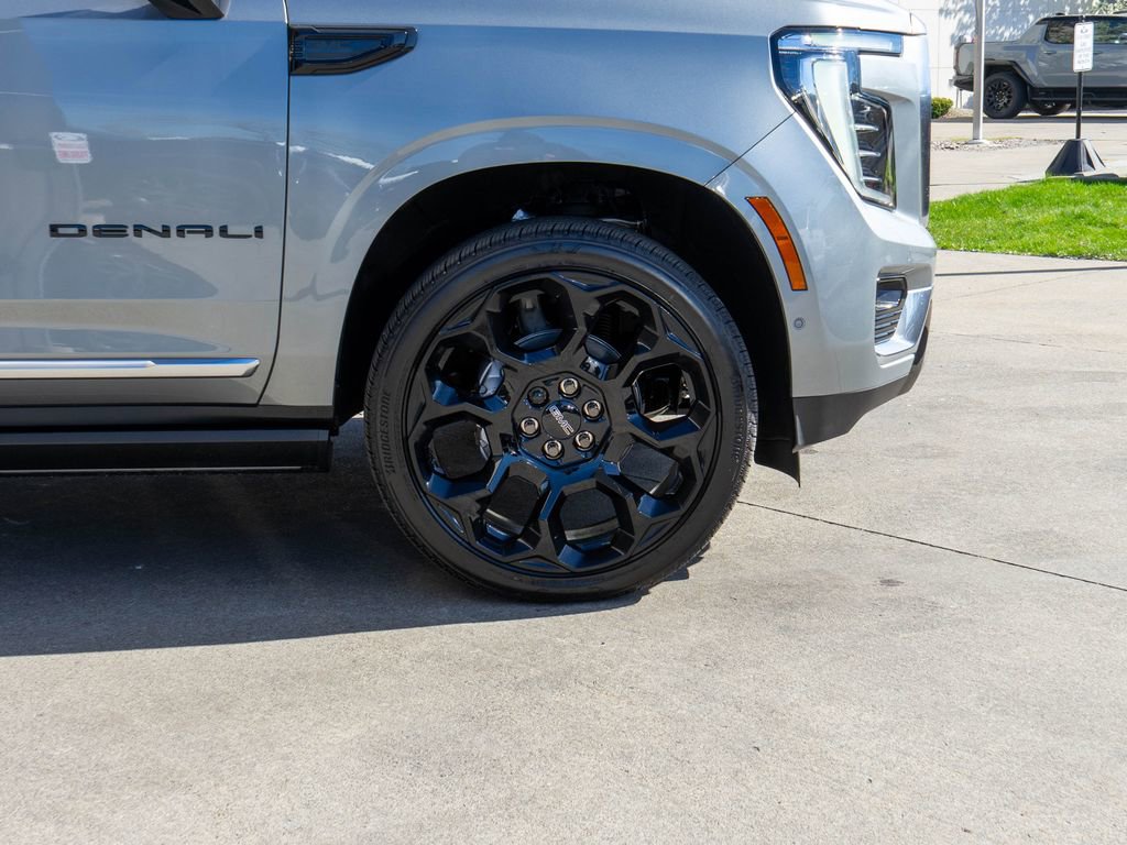 New 2026 GMC Yukon XL Denali w/ Denali Reserve Package image 37