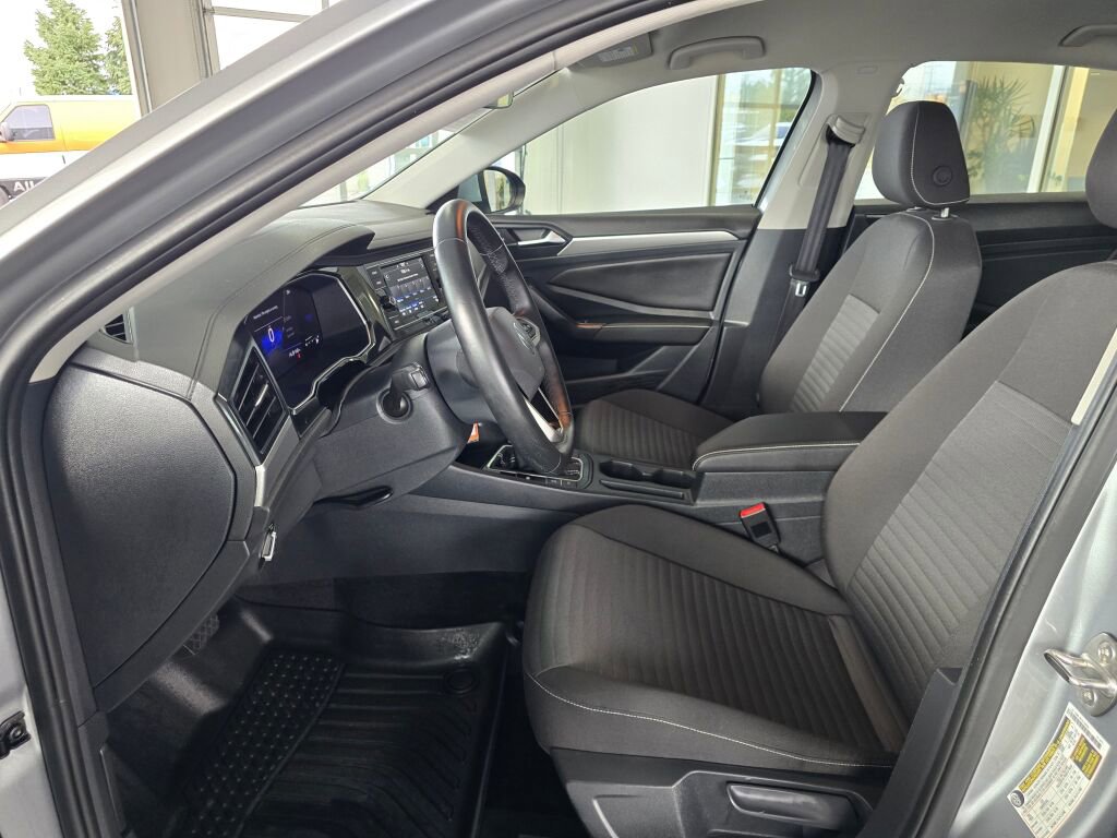 Used 2024 Volkswagen Jetta S image 19