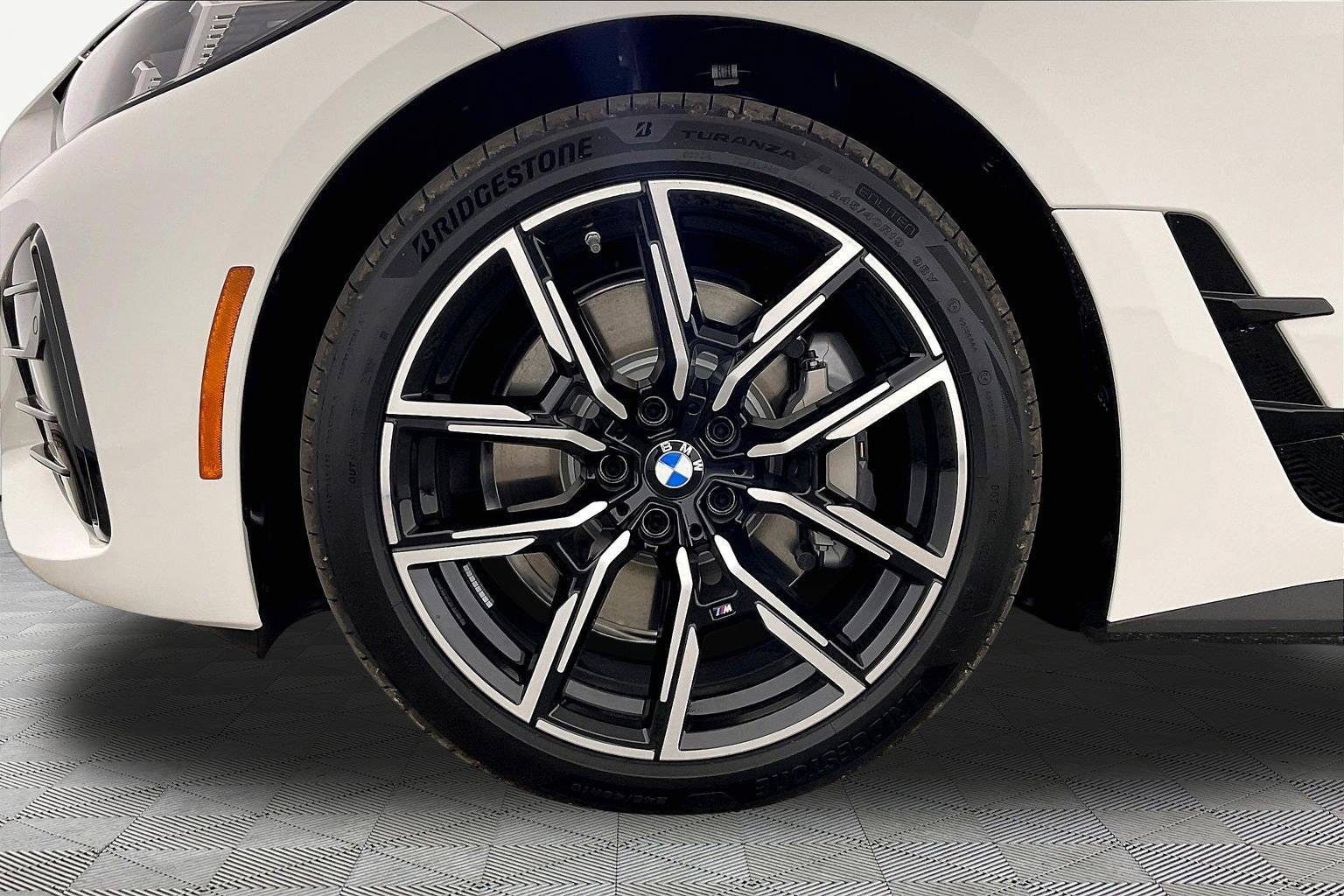 New 2026 BMW i4 xDrive40i AWD/4WD image 16