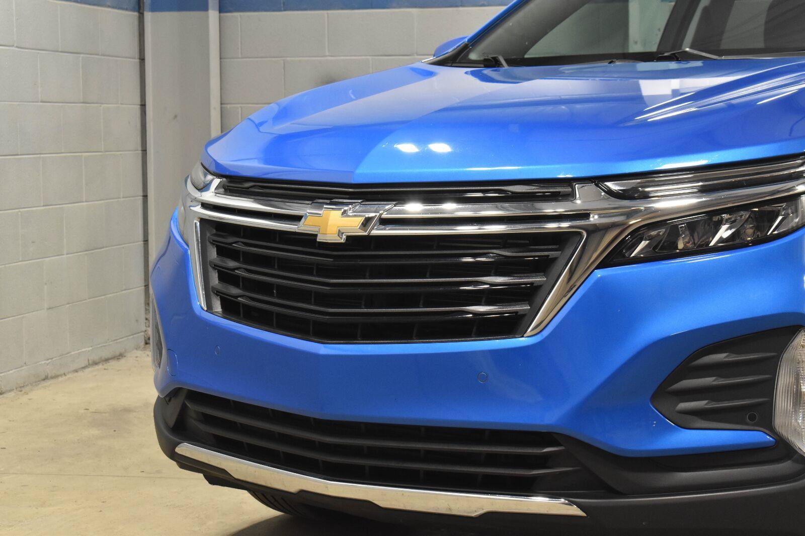 Used 2024 Chevrolet Equinox LT w/ LPO, Floor Liner Package FWD image 30