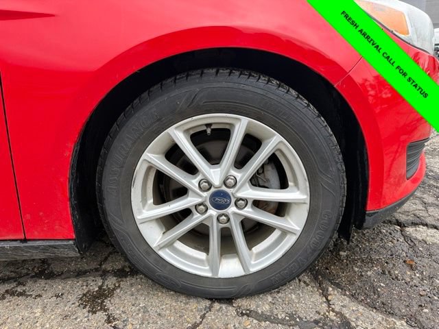 Used 2015 Ford Focus SE FWD image 12