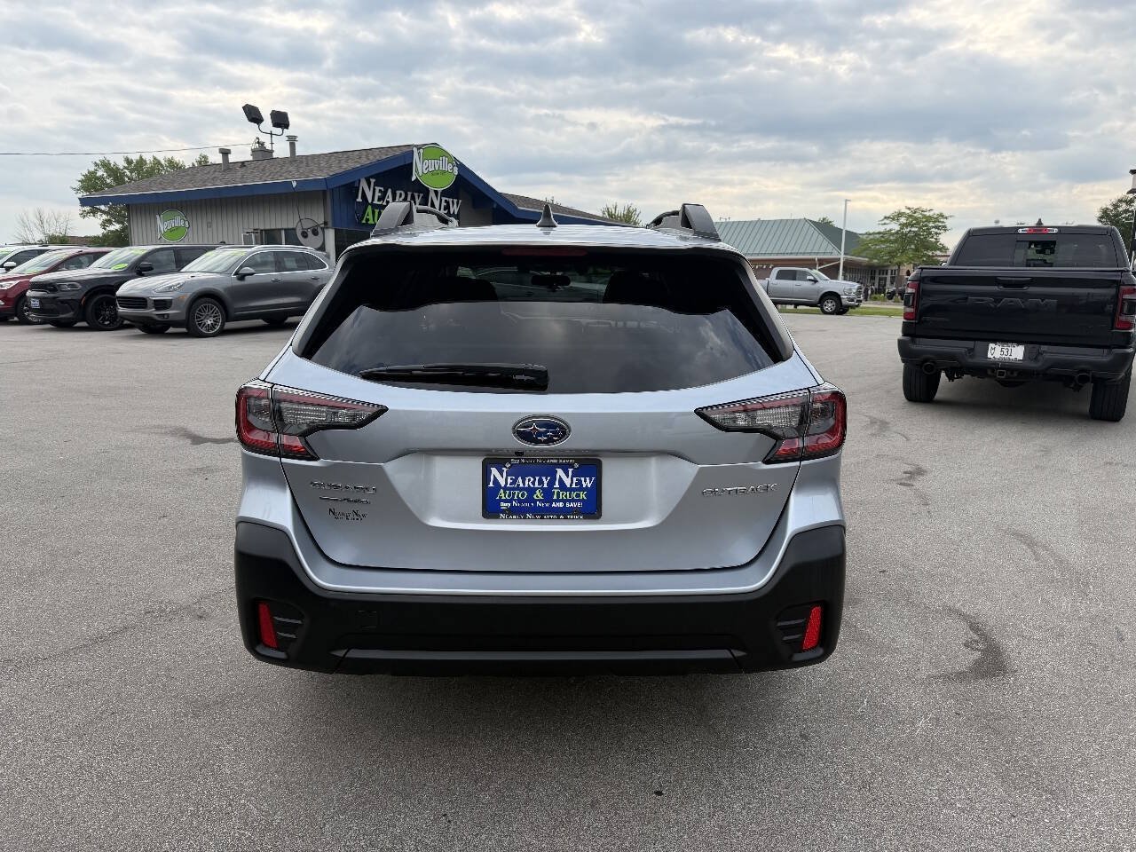 Used 2022 Subaru Outback Premium AWD/4WD image 6