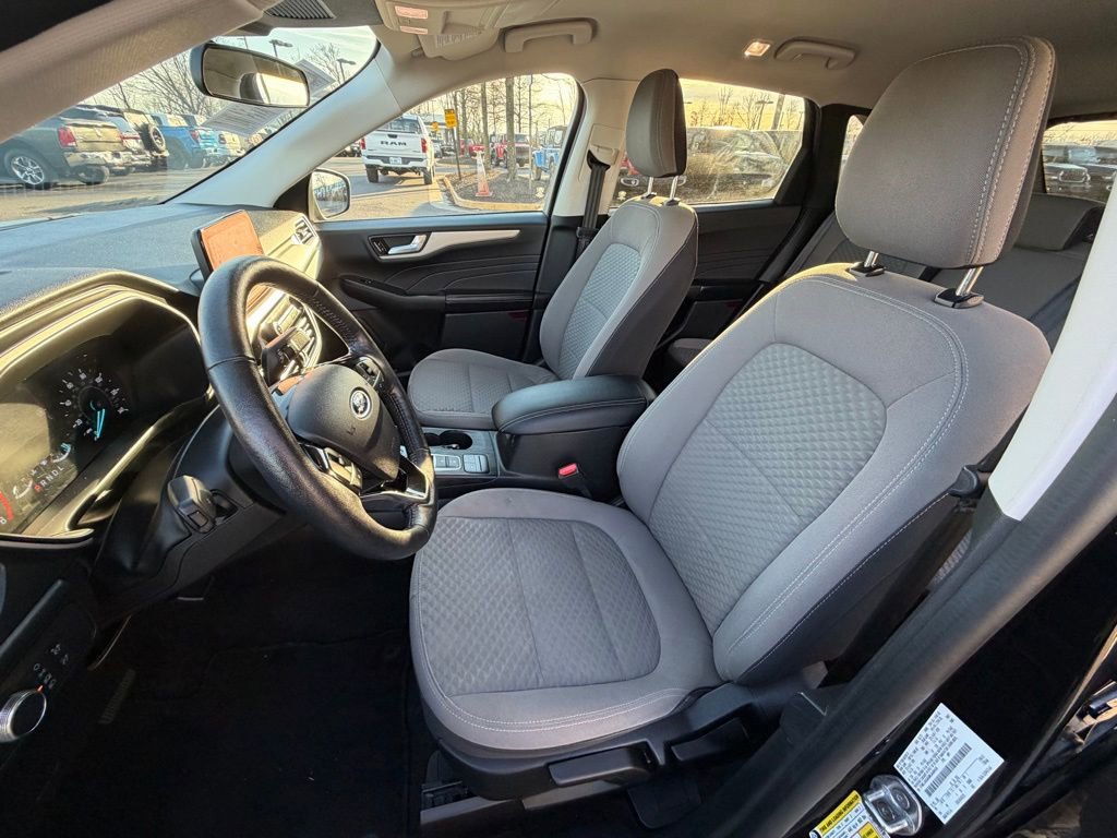 Used 2021 Ford Escape SE w/ Cold Weather Package image 21