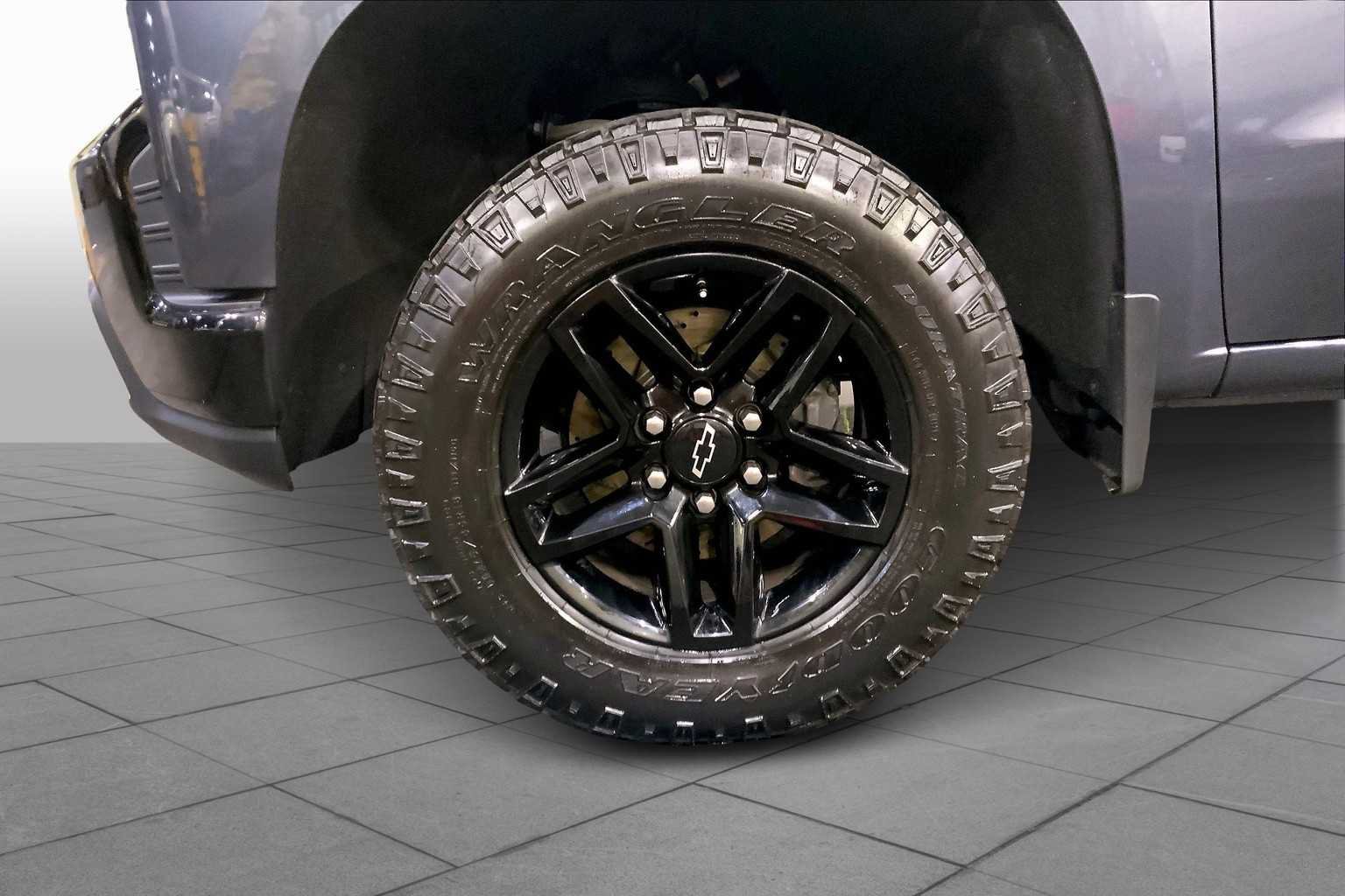 Used 2021 Chevrolet Silverado 1500 LT Trail Boss w/ Convenience Package II AWD/4WD image 11