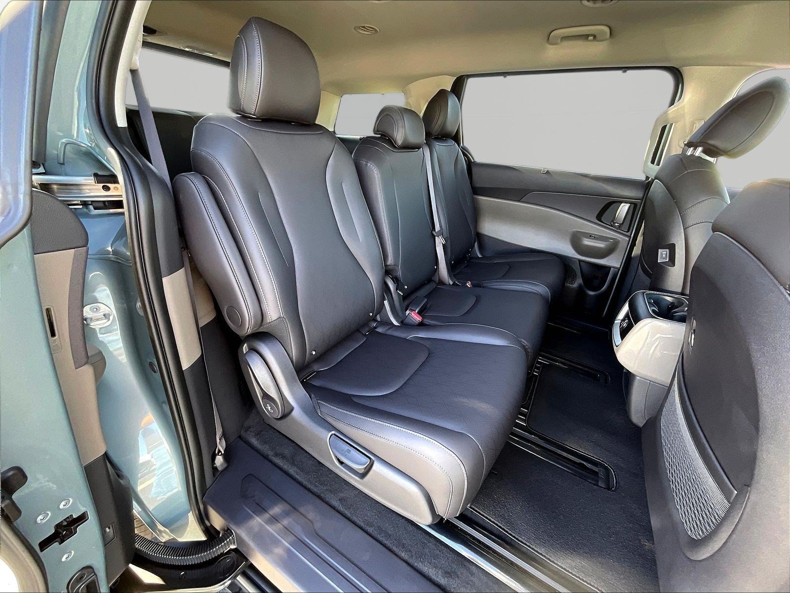 New 2027 Kia Carnival EX FWD image 20