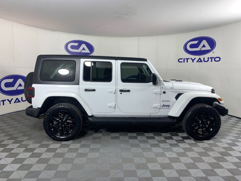 Used 2023 Jeep Wrangler Unlimited Sahara AWD/4WD image 2