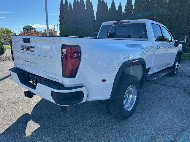 New 2026 GMC Sierra 3500 Denali w/ Denali Reserve Package image 7