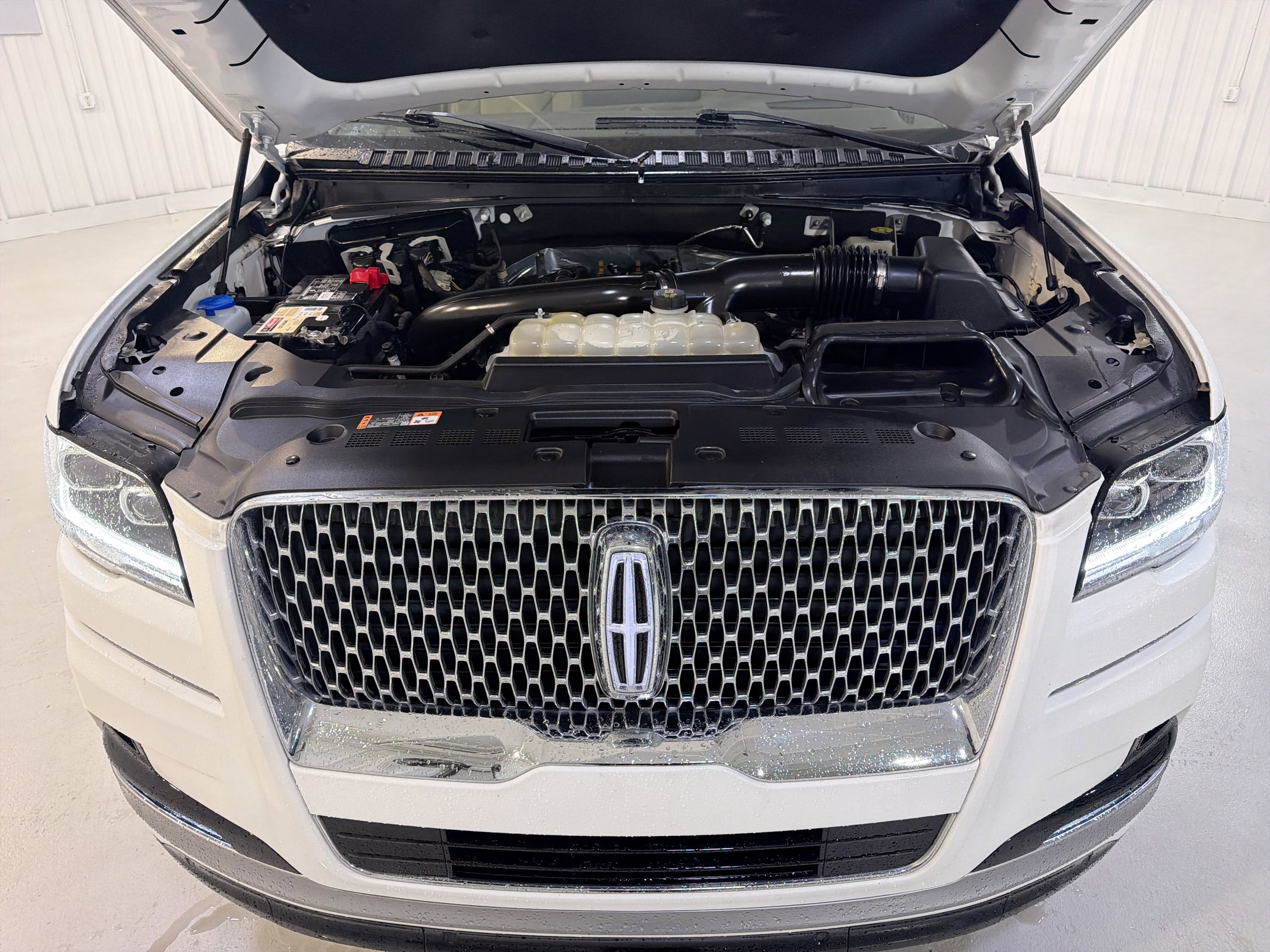 Used 2023 Lincoln Navigator L Reserve AWD/4WD image 32