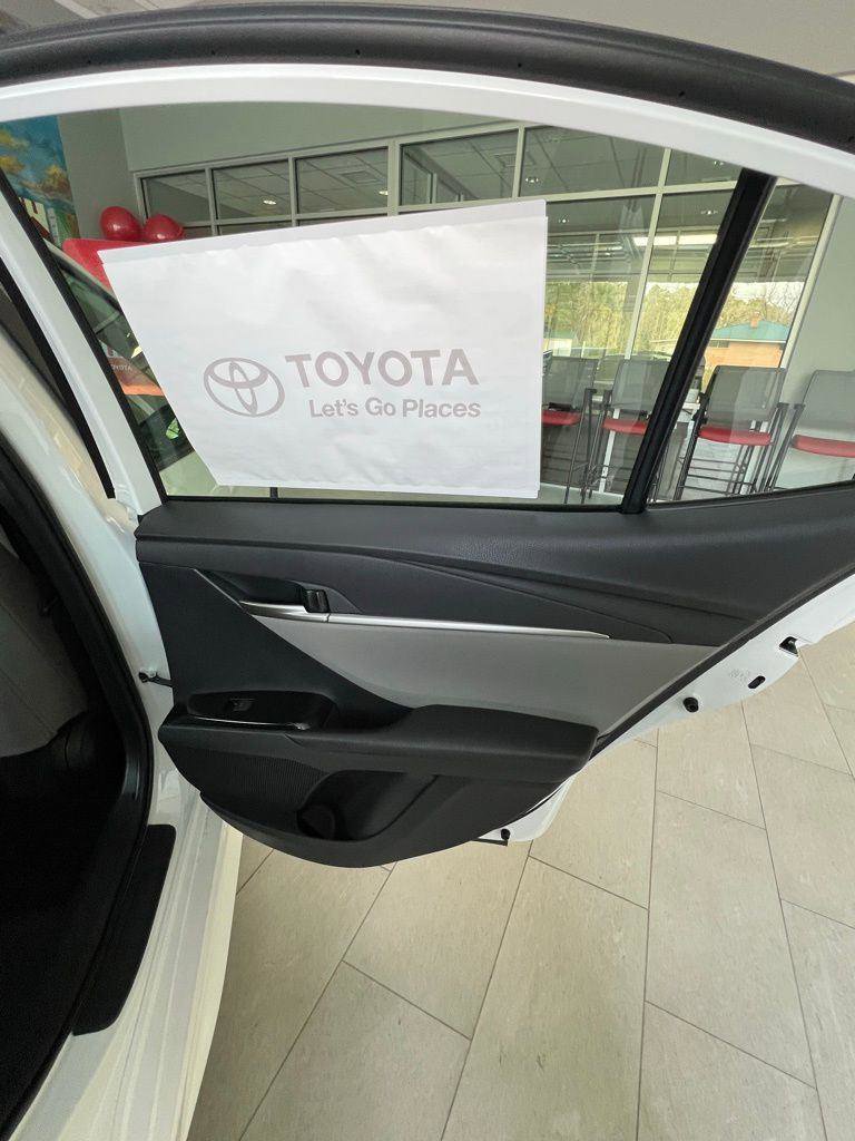 New 2026 Toyota Camry SE w/ Convenience Package FWD image 18