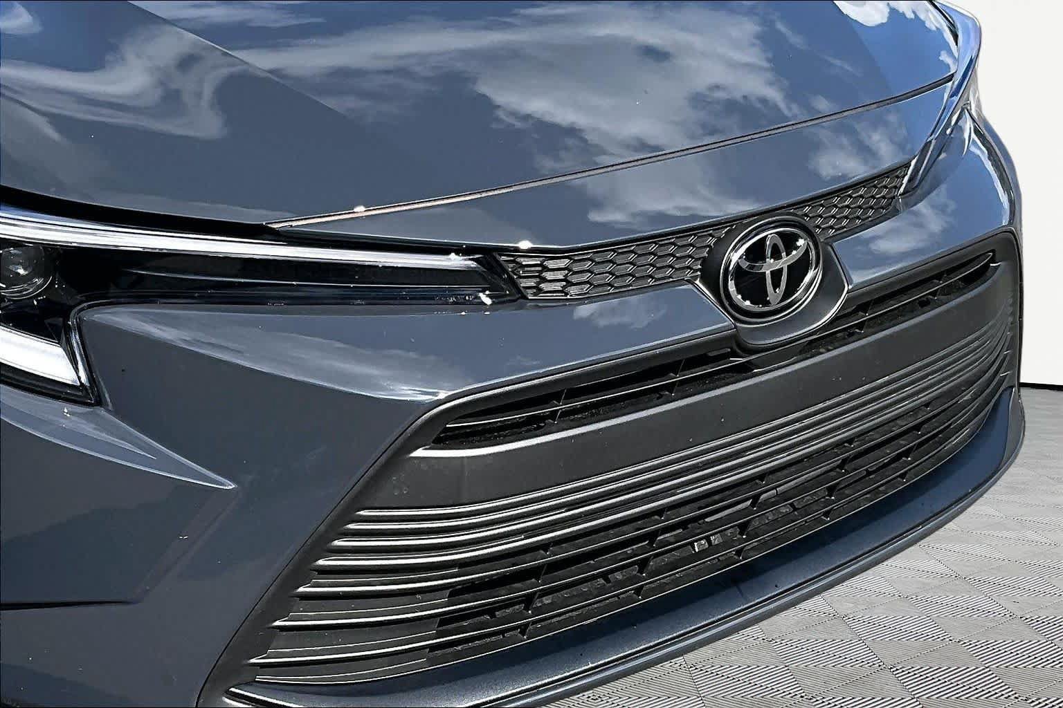 Certified 2026 Toyota Corolla LE FWD image 30