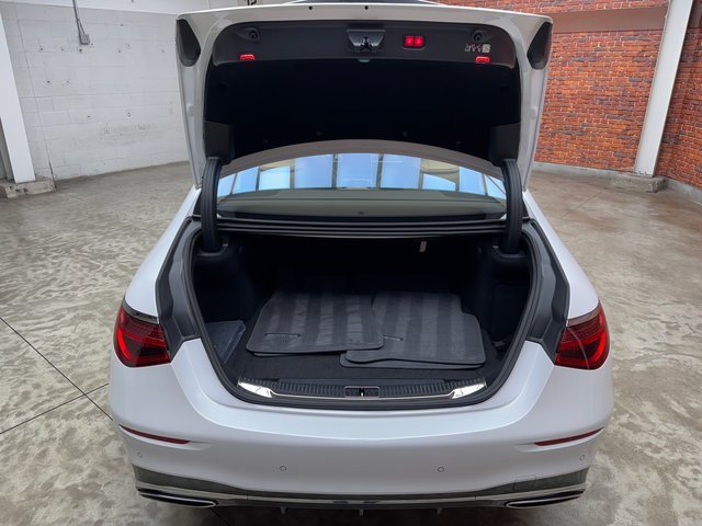 Used 2025 Mercedes-Benz S 580e S 580e image 26