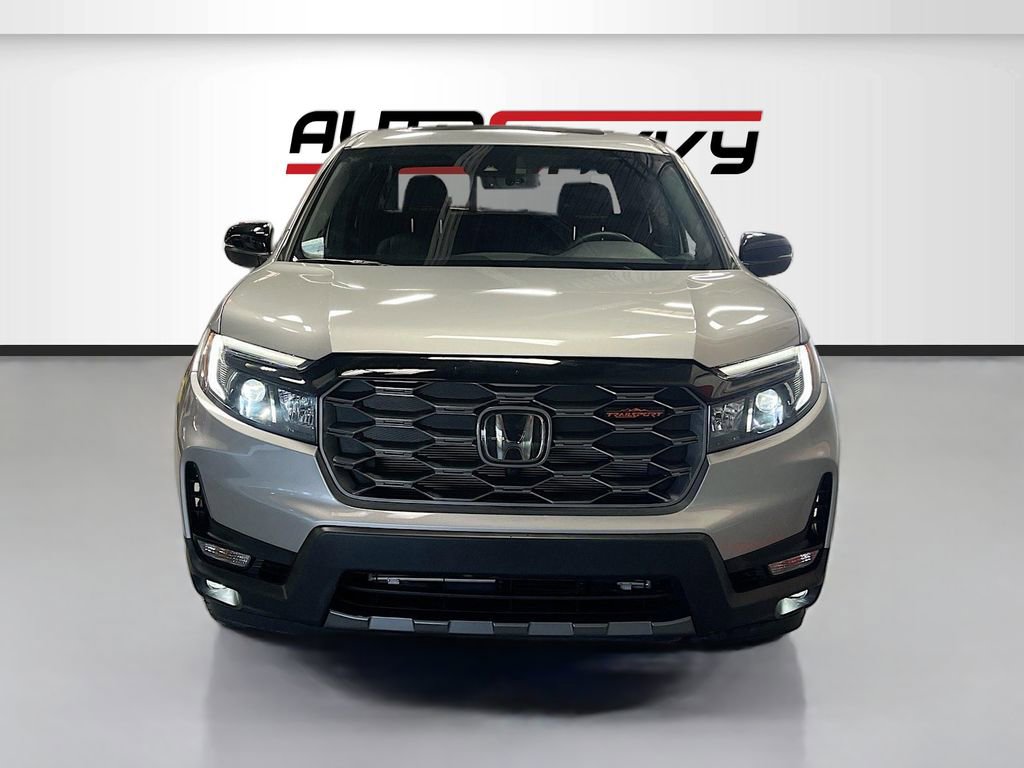 Used 2025 Honda Ridgeline TrailSport image 2