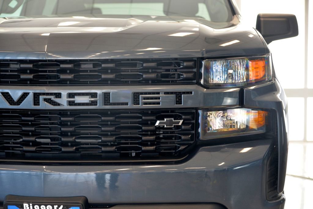 Used 2021 Chevrolet Silverado 1500 Custom w/ LPO, Dark Essentials Package AWD/4WD image 11