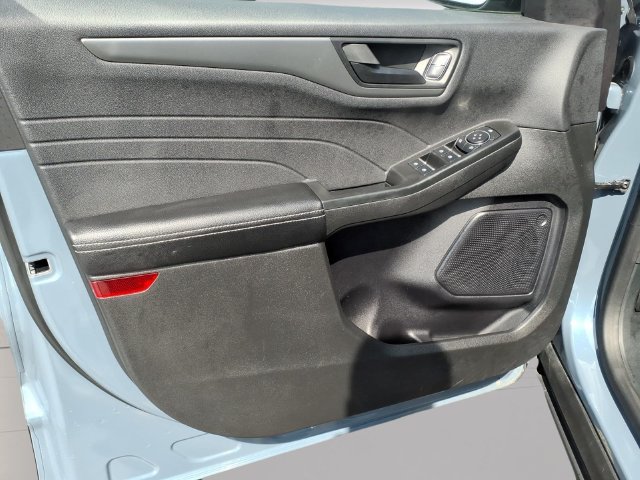 Used 2023 Ford Escape Active AWD/4WD image 8