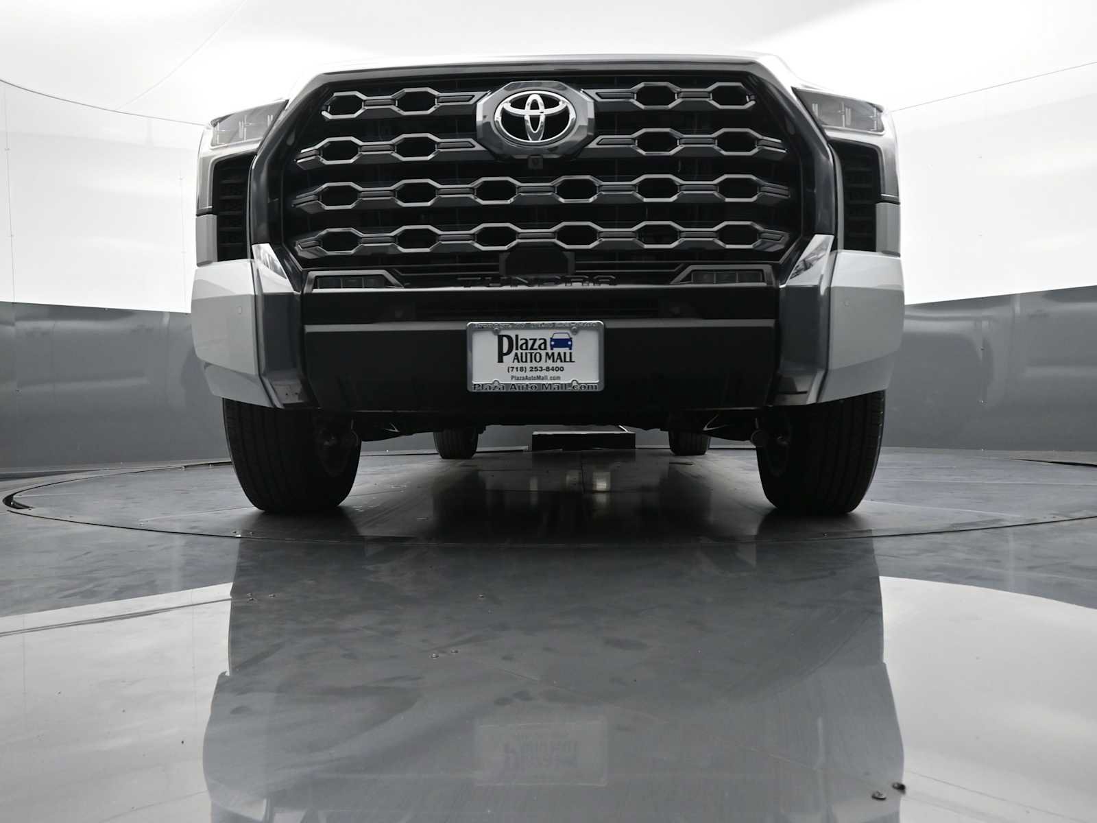 New 2024 Toyota Tundra Platinum AWD/4WD image 27