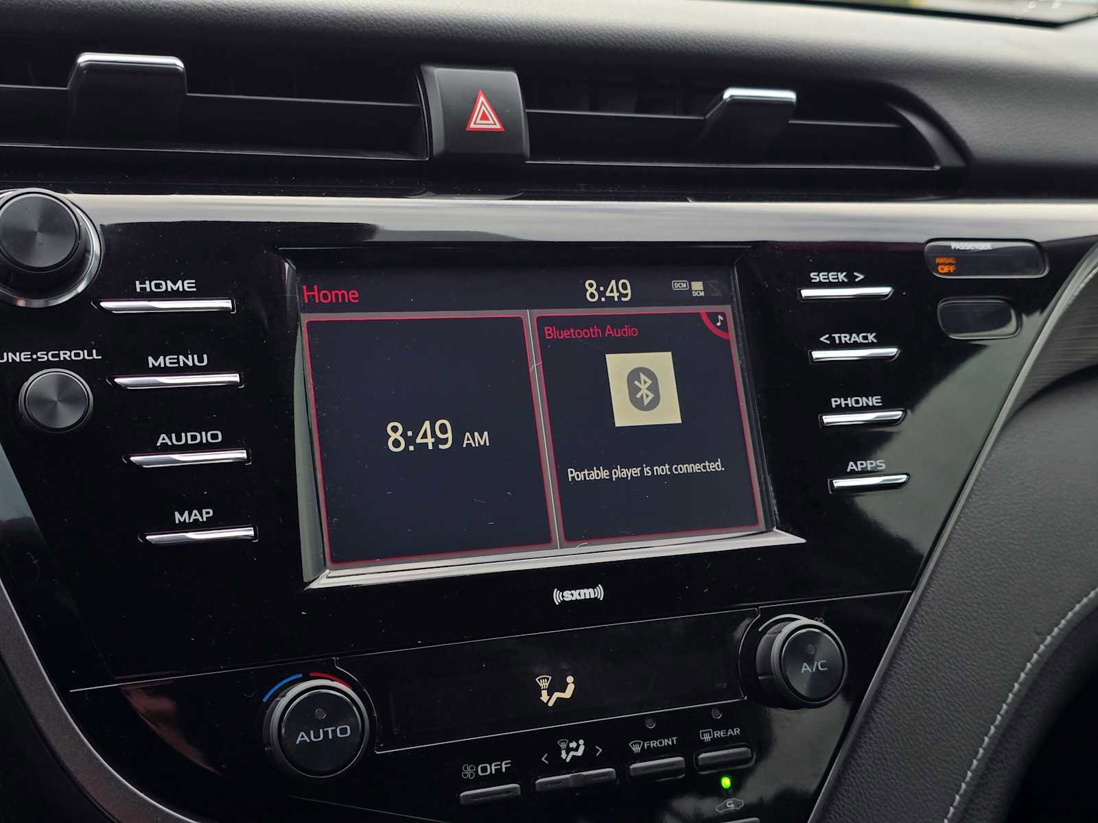 Used 2020 Toyota Camry SE image 28