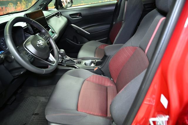 Used 2024 Toyota Corolla Cross AWD Hybrid w/ Moonroof Package image 21