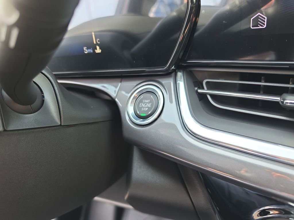New 2026 Chevrolet Trax ACTIV w/ Sunroof Package FWD image 19