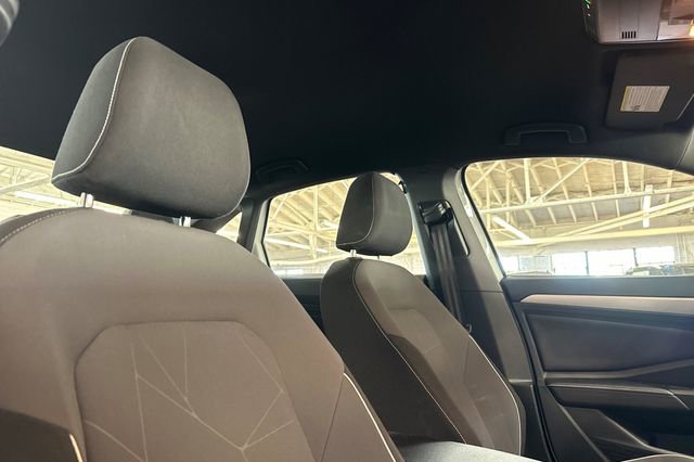 Certified 2025 Volkswagen Jetta Sport image 19