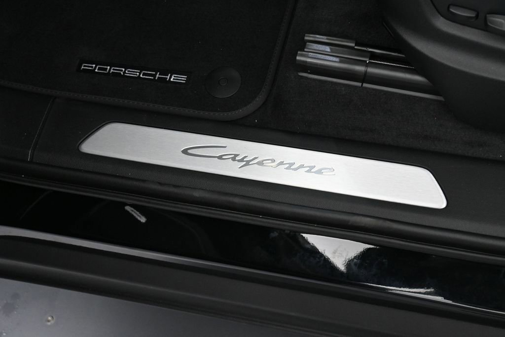 New 2026 Porsche Cayenne AWD/4WD image 16