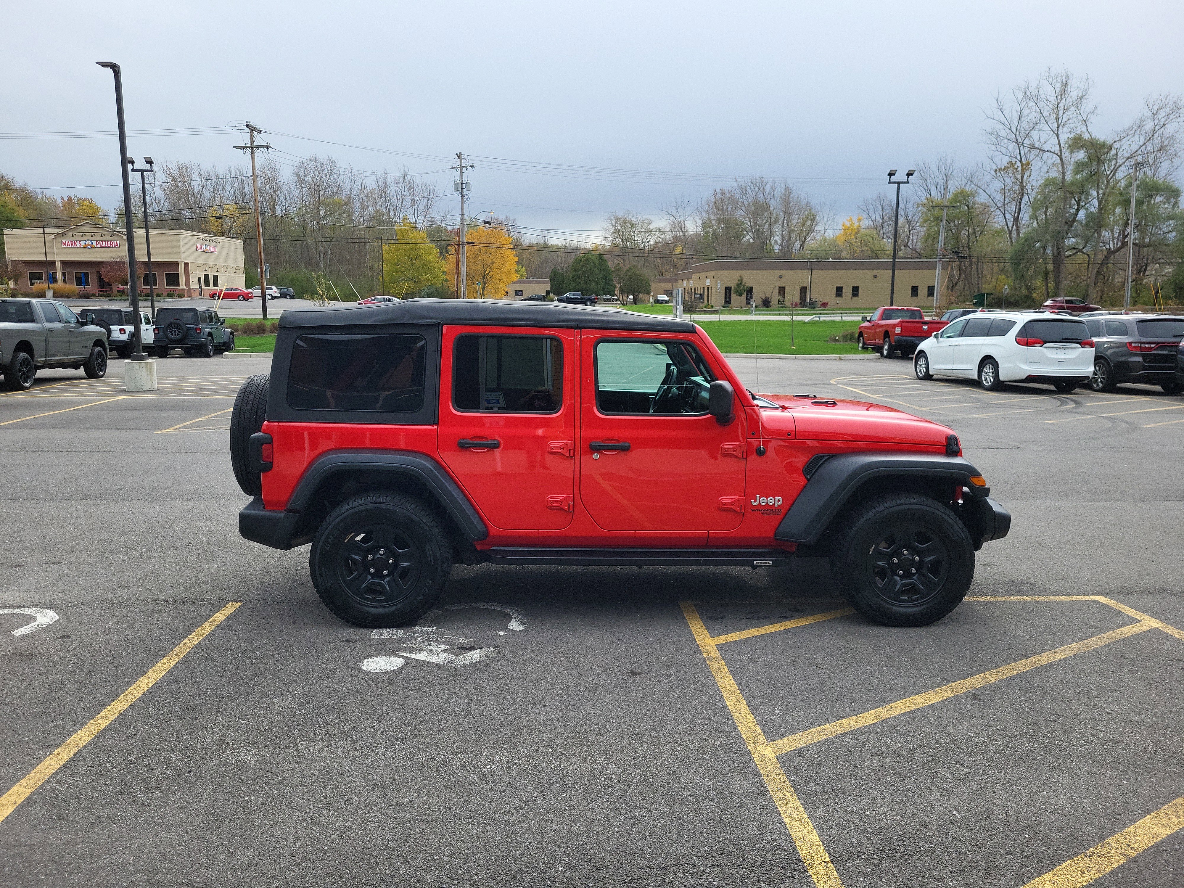 Used 2018 Jeep Wrangler Unlimited Sport image 15