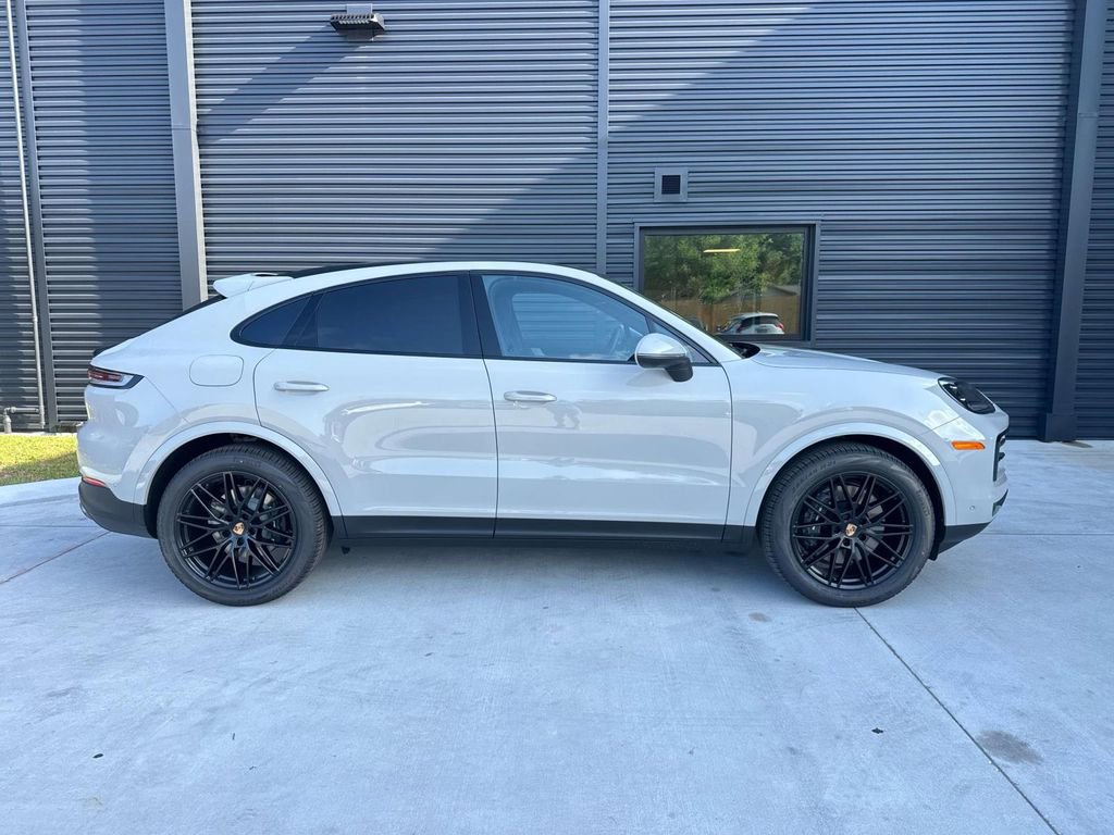 New 2026 Porsche Cayenne Coupe image 10