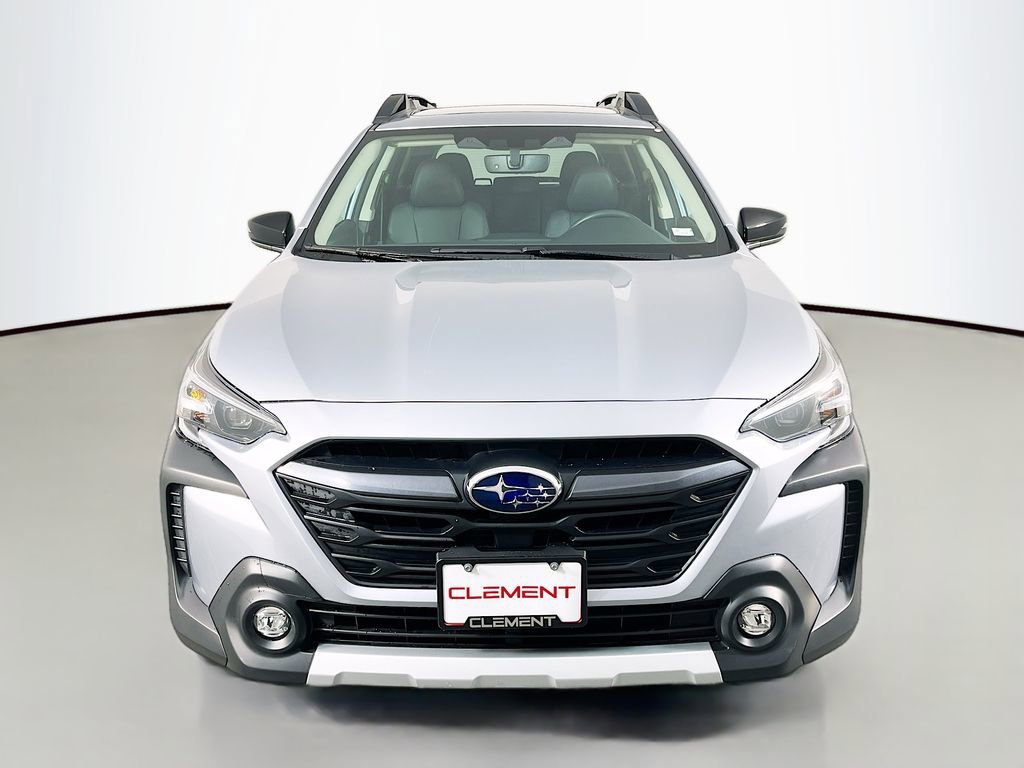 Used 2023 Subaru Outback Limited XT image 3