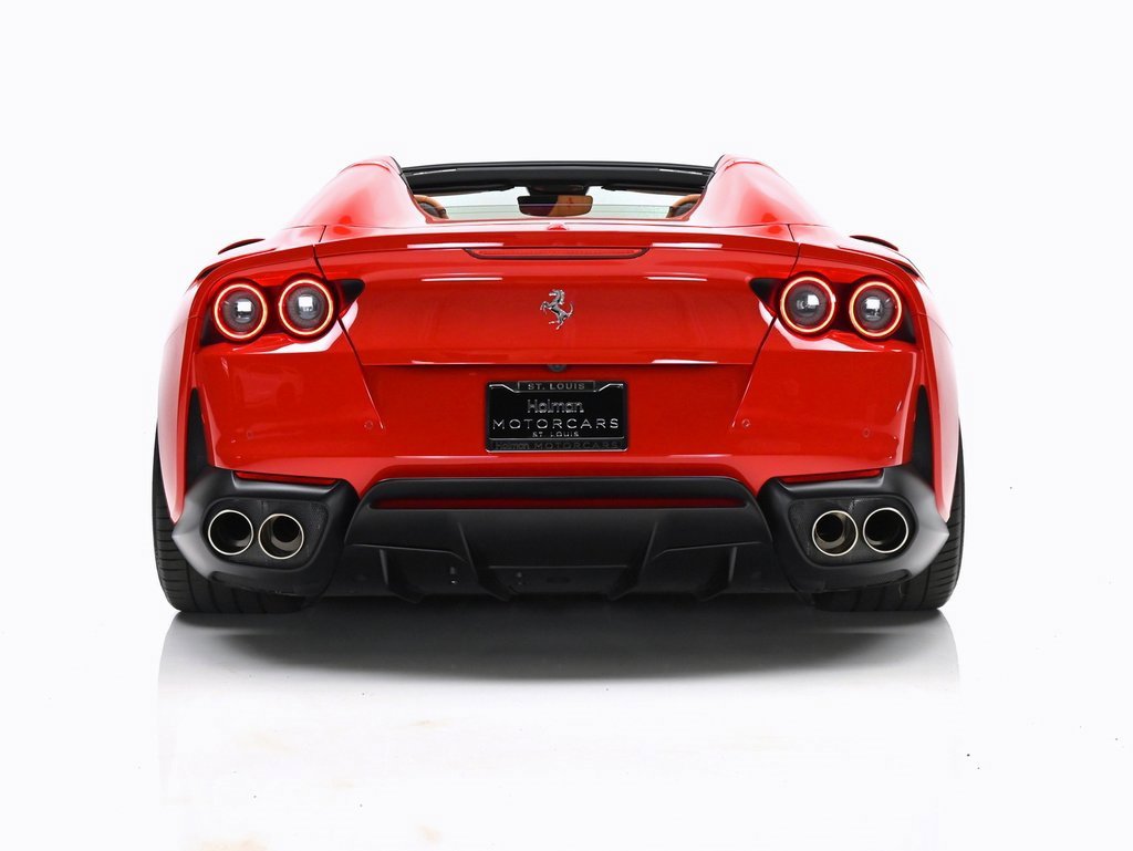 Used 2022 Ferrari 812 GTS image 7