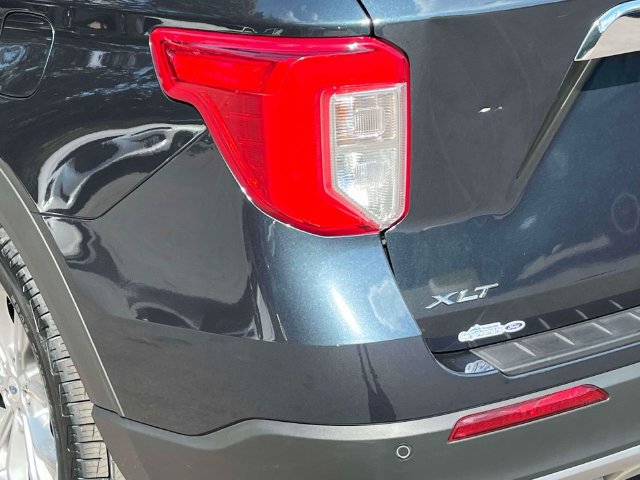 Used 2024 Ford Explorer XLT w/ Equipment Group 202A RWD image 10