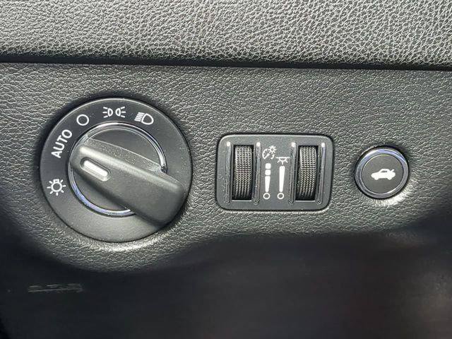 Certified 2022 Chrysler 300 Touring RWD image 25